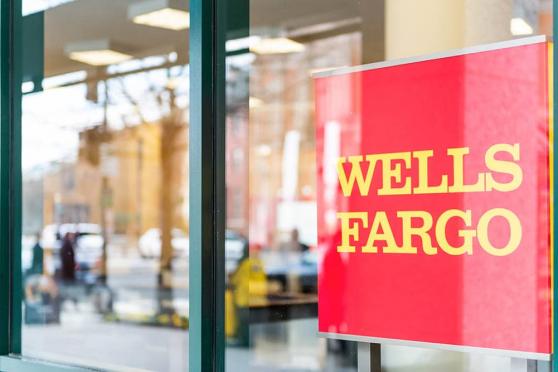 Dollar Outlook Upgraded at Wells Fargo