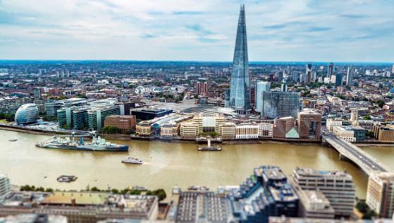 London midday: FTSE edges higher in quiet trade