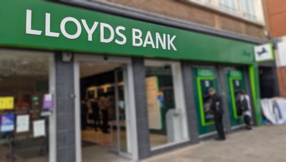 RBC Capital Markets upgrades Lloyds, downgrades NatWest