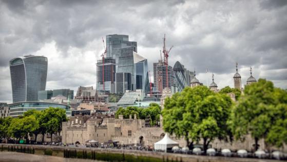 London open: FTSE edges lower as investors eye Powell speech
